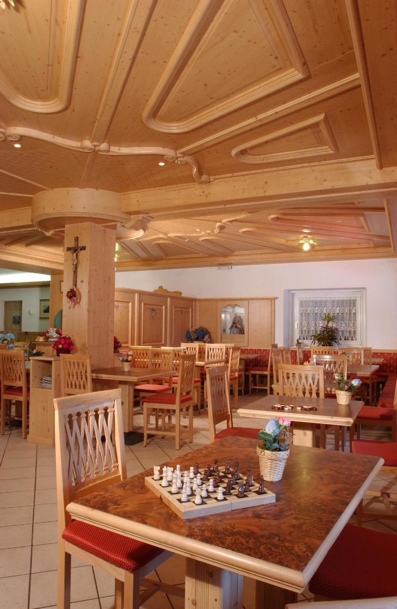 Hotel La Roccia ปัสโซเดลโตนาเล ภายนอก รูปภาพ
